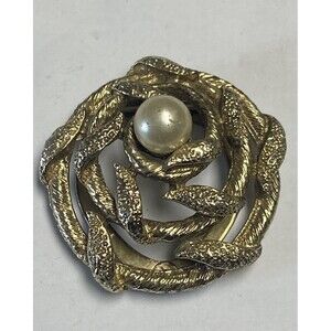 Vintage Golden Metal Floral Flower Costume Jewelry Sweater Scarf Clip Rare